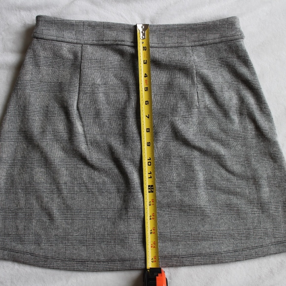 Gap Skirt - Picture 2 of 2